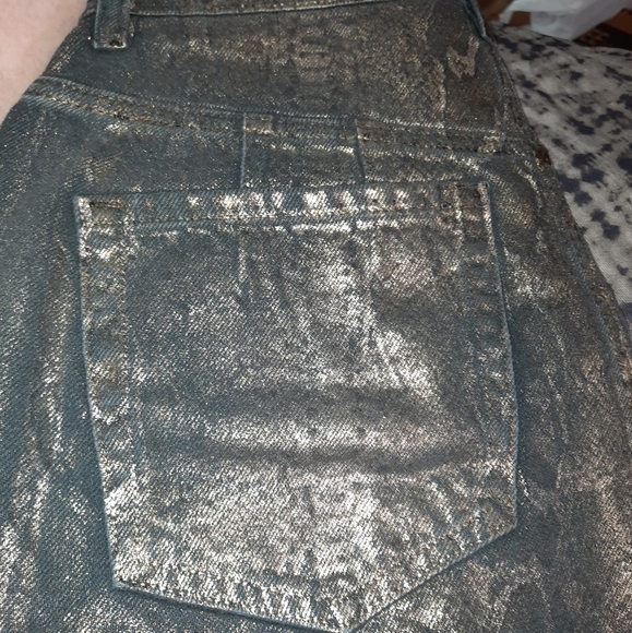 WE THE FREE CRVY Jeans Cropped Metallic Snakeskin Coated Black Gold NWOT… - Picture 7 of 10